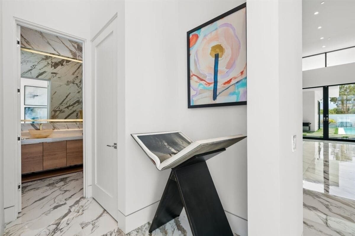 Bravo Villa #11 - Image 28