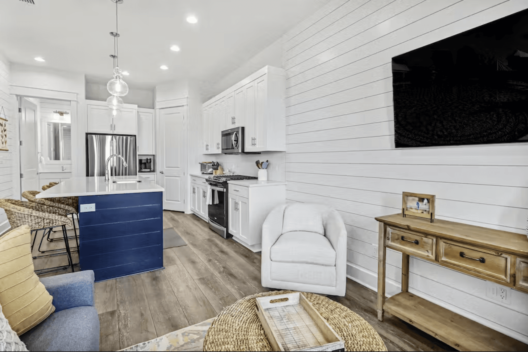 Fairway Farmhouse - Image 3