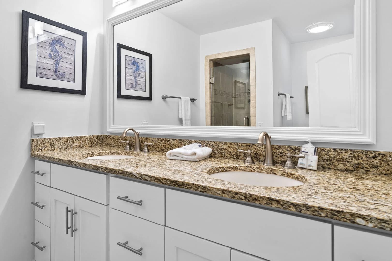 Pelican's Perch - Image 33