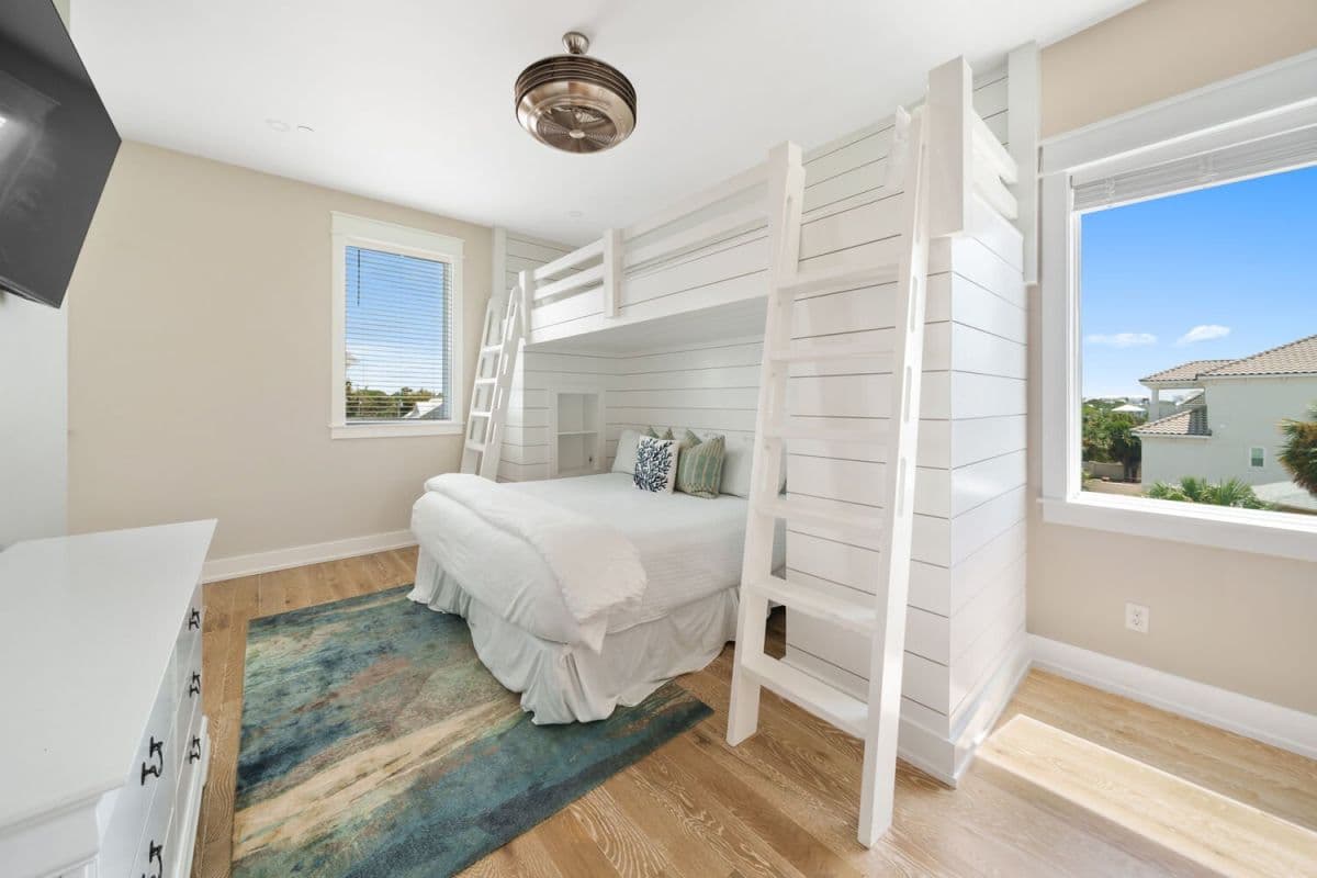 Teddy's Heaven - Image 35