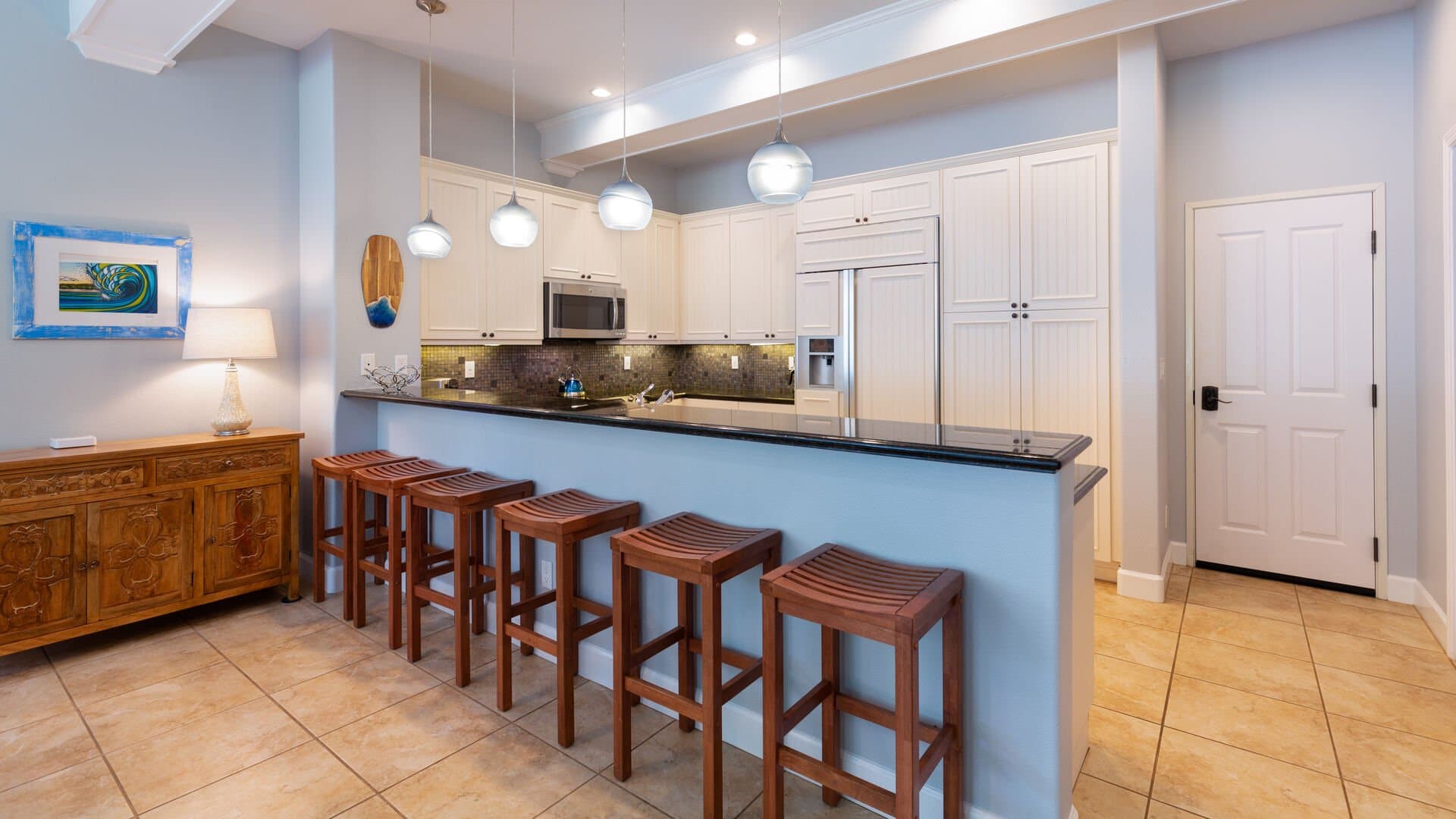 Hawaiiana Escape - Image 5