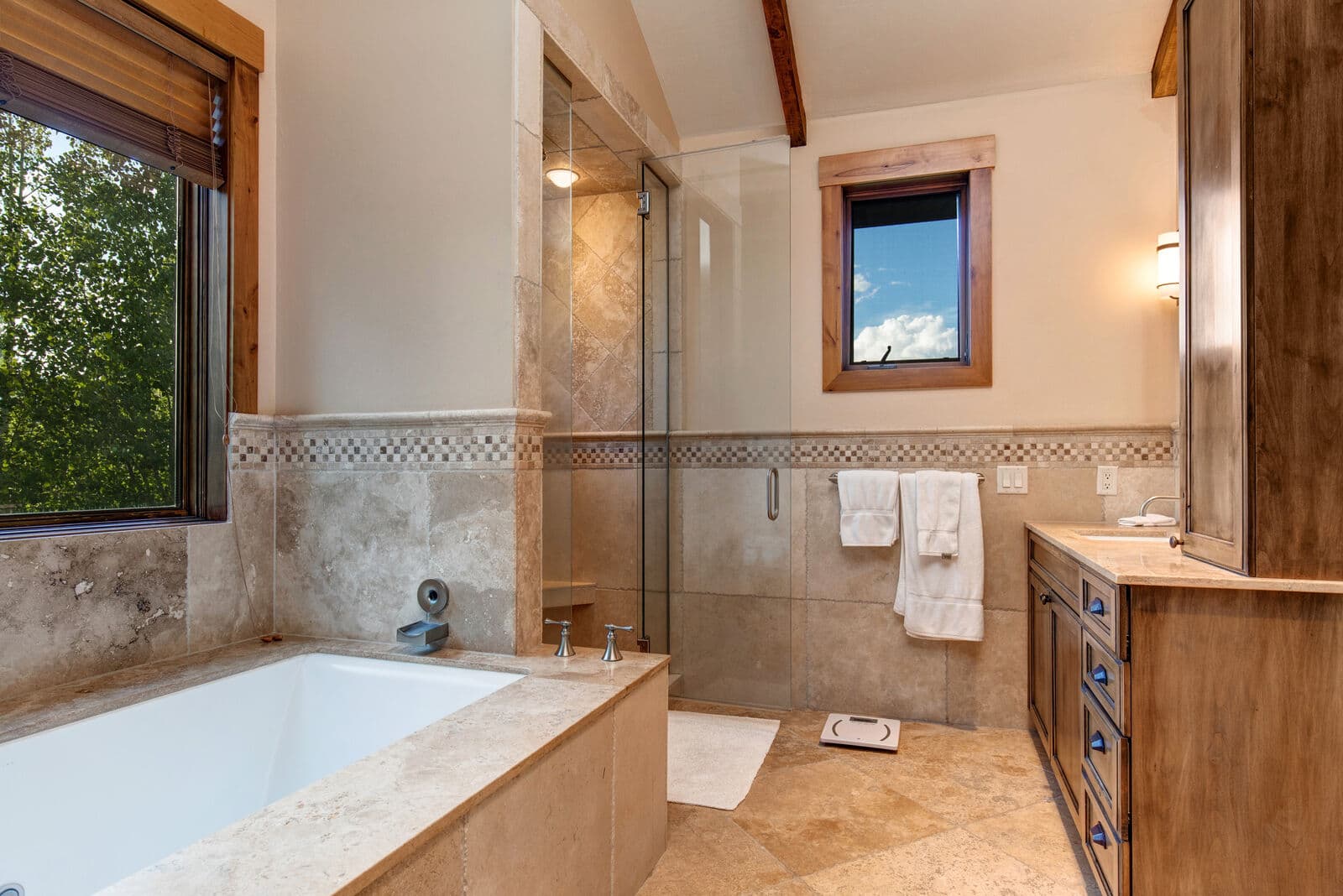 Teton Manor - Image 37