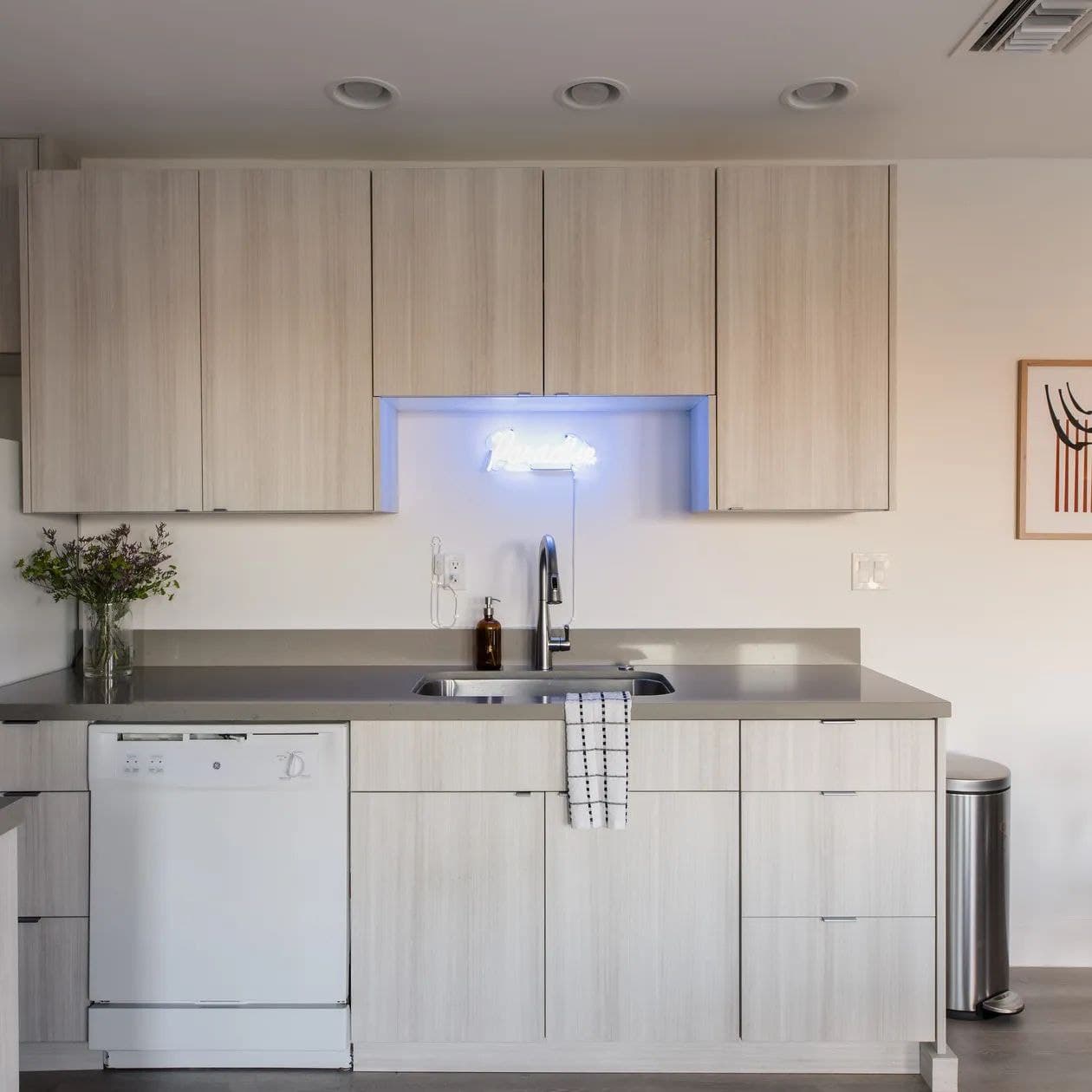 Julep Manor - Image 33