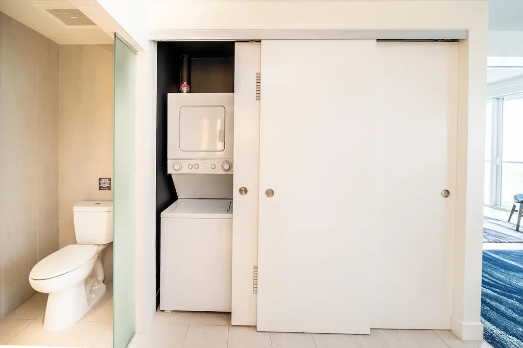 Horizon Condo #2108 - Image 19