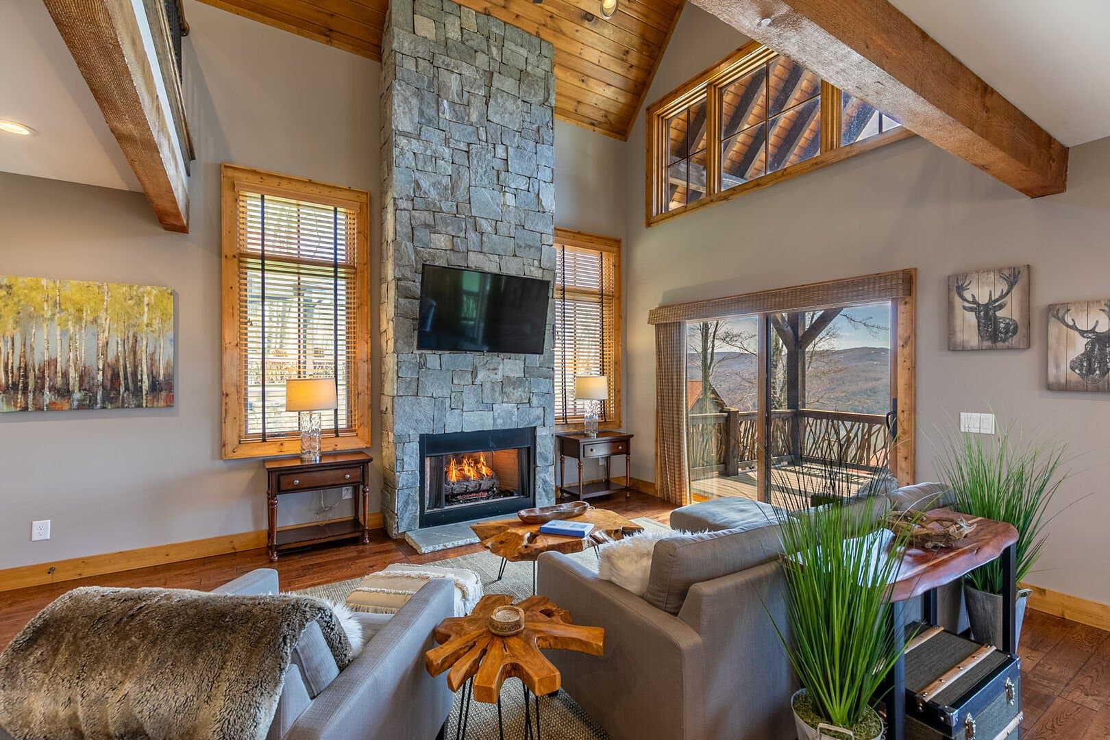 Grin Inn Bear - Image 2