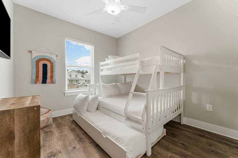 Waterfront House - Image 30