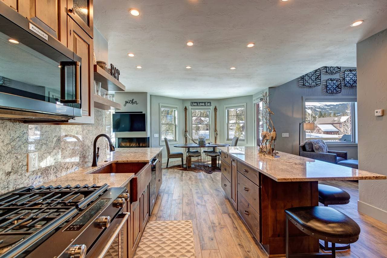 Creekside Escape - Image 8