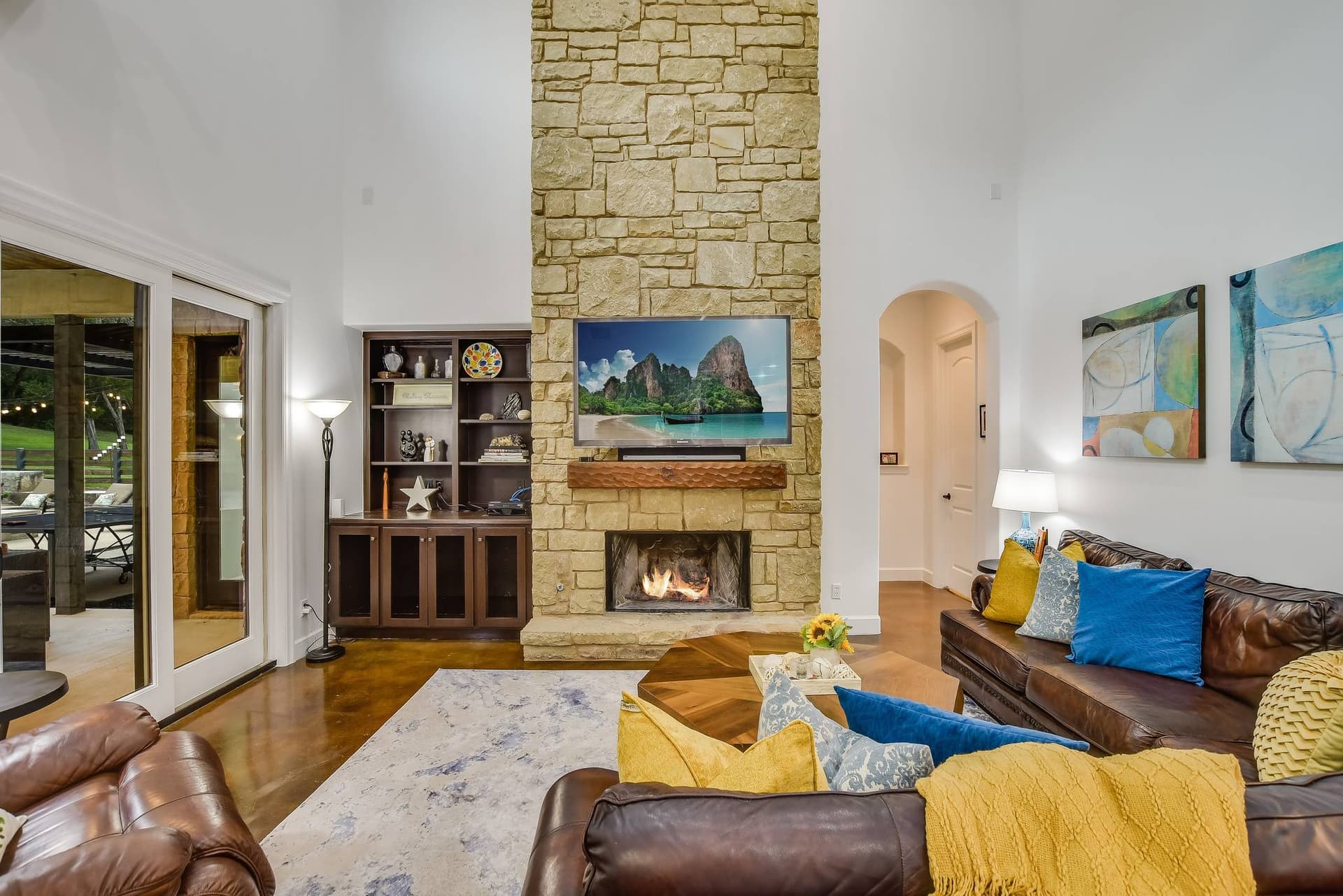 Hillside Oasis - Image 31