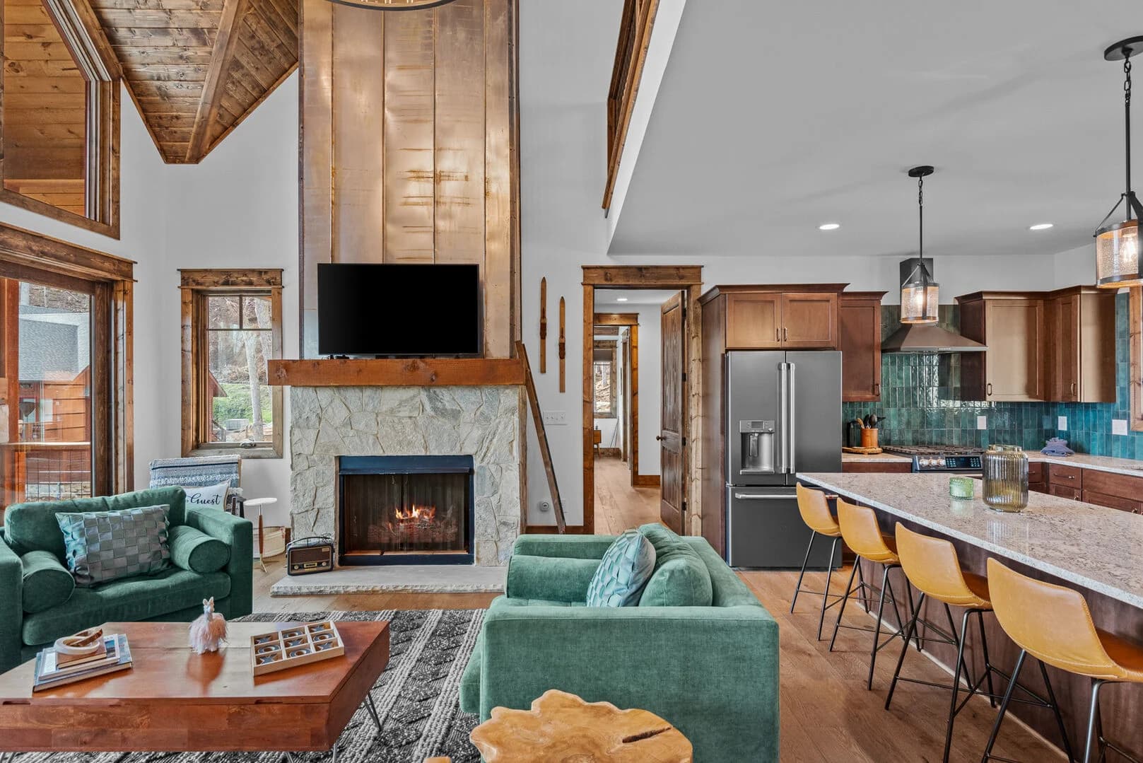 Llama Creek Cabin at Eagles Nest - Image 4