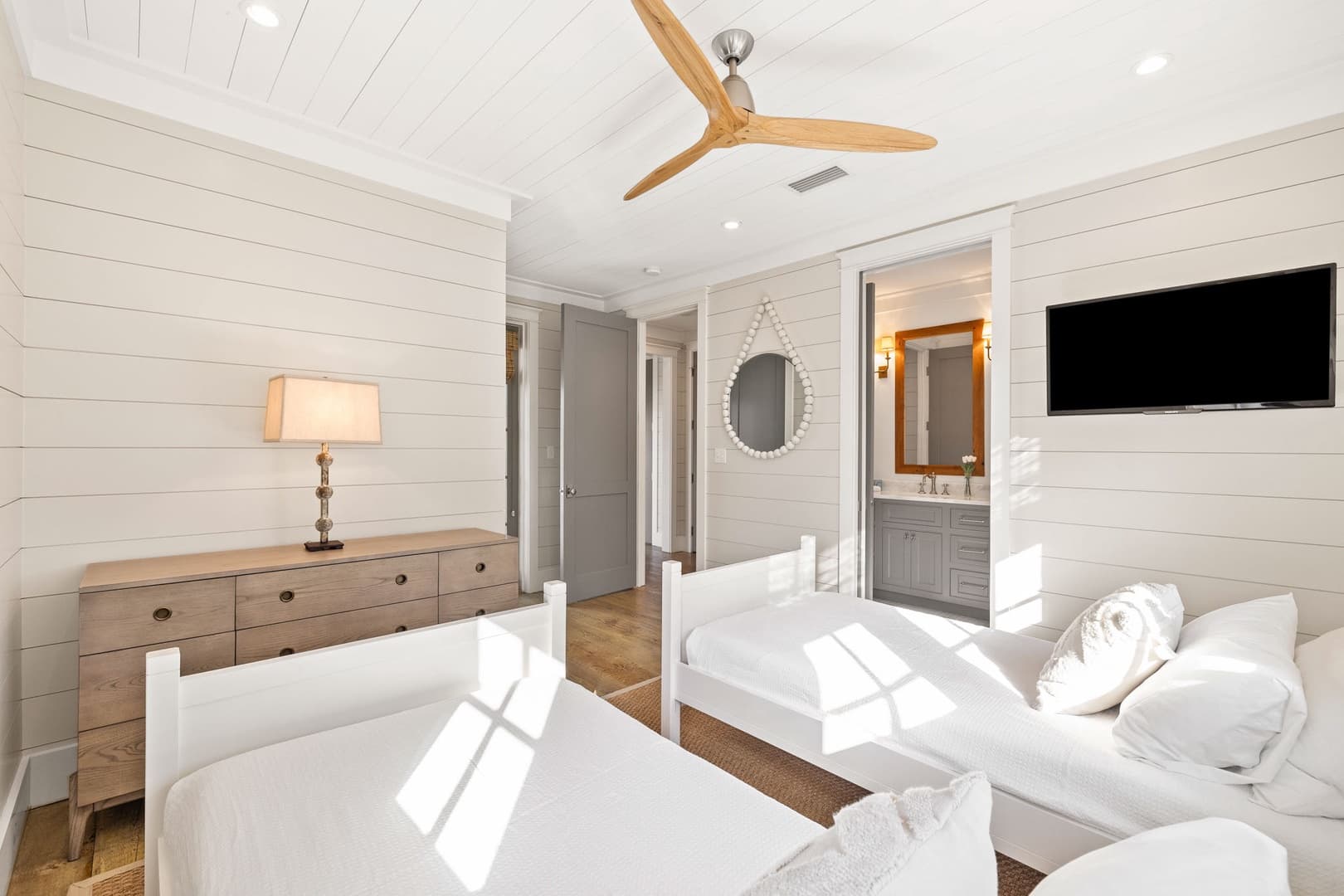 Traveler's Rest - Image 37