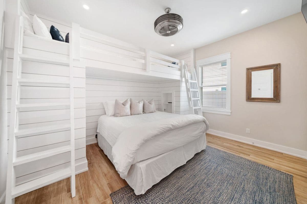 Teddy's Heaven - Image 25