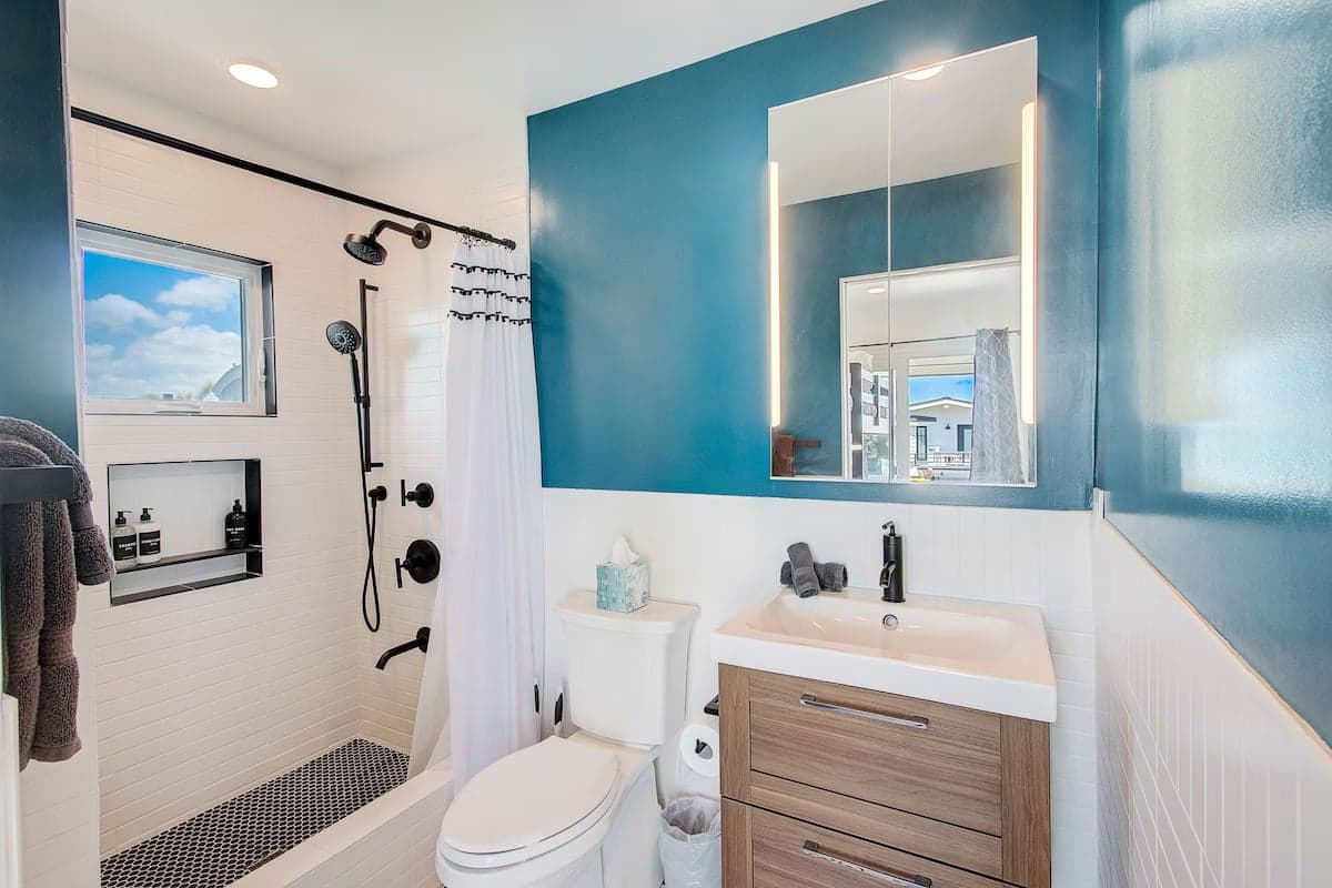 Sunset Paradise - Image 33