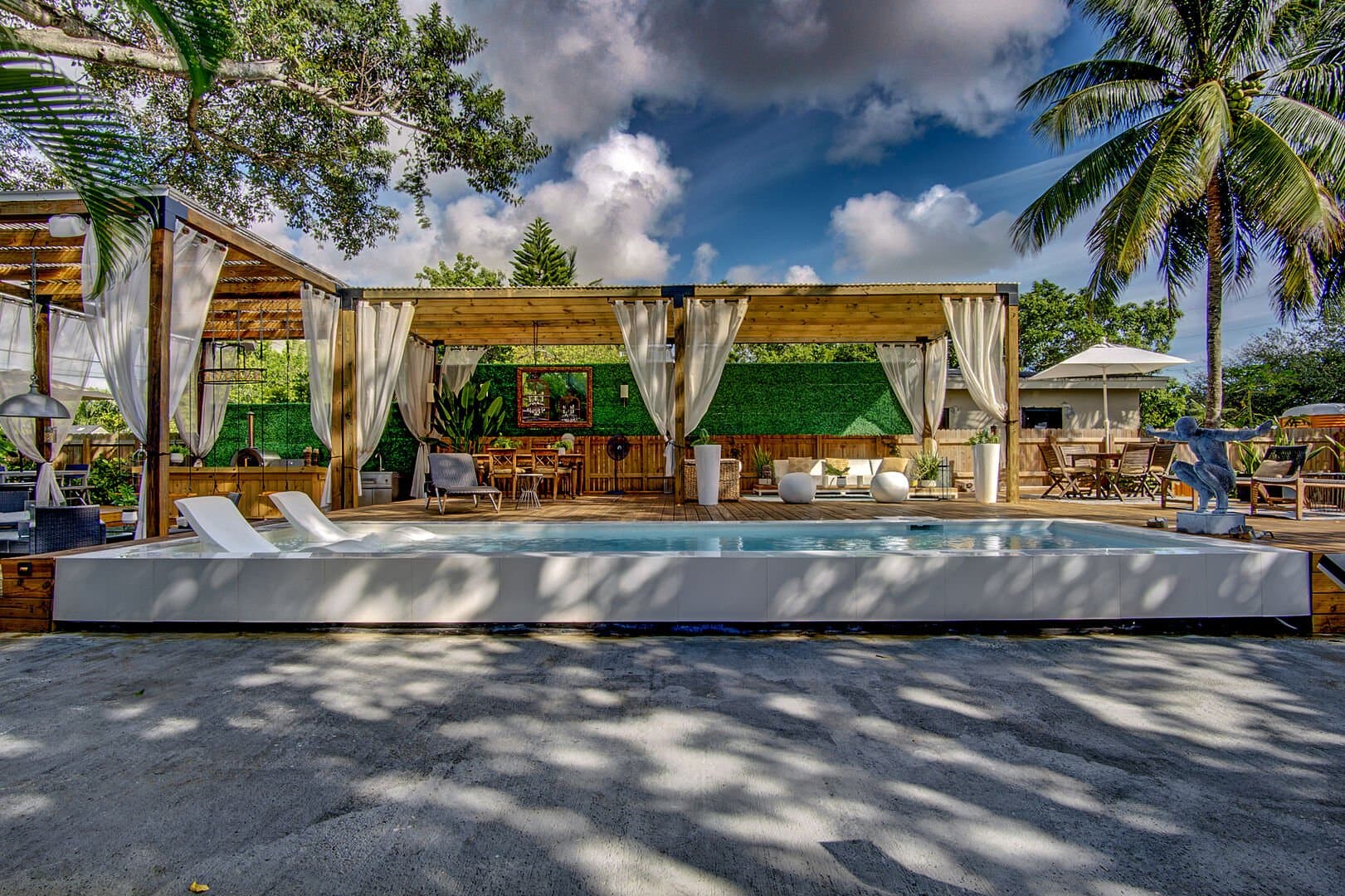 Tree House - Image 47