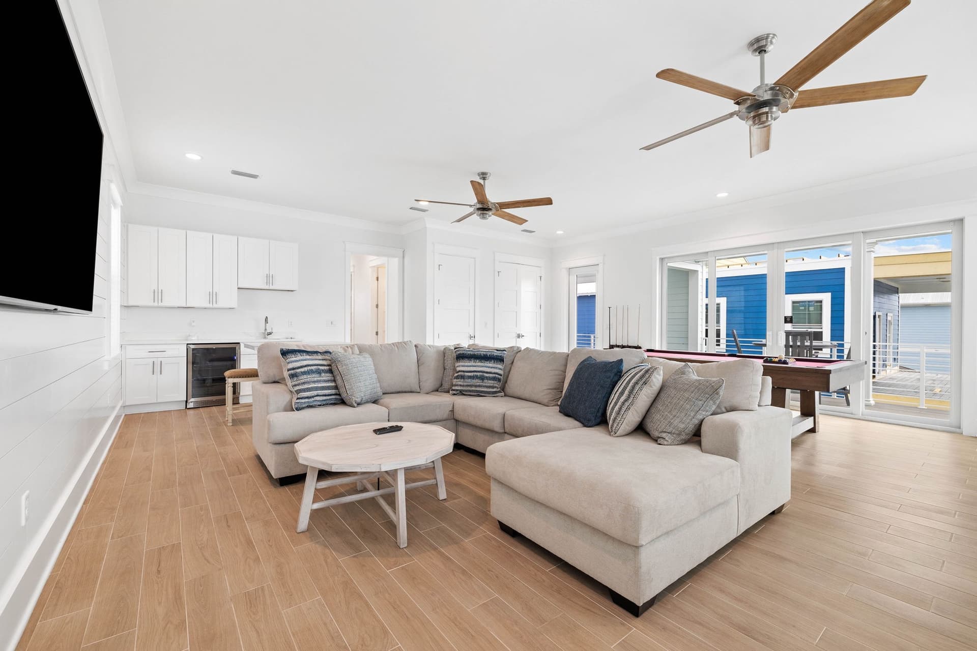 Sandtrapped #2 - Image 35