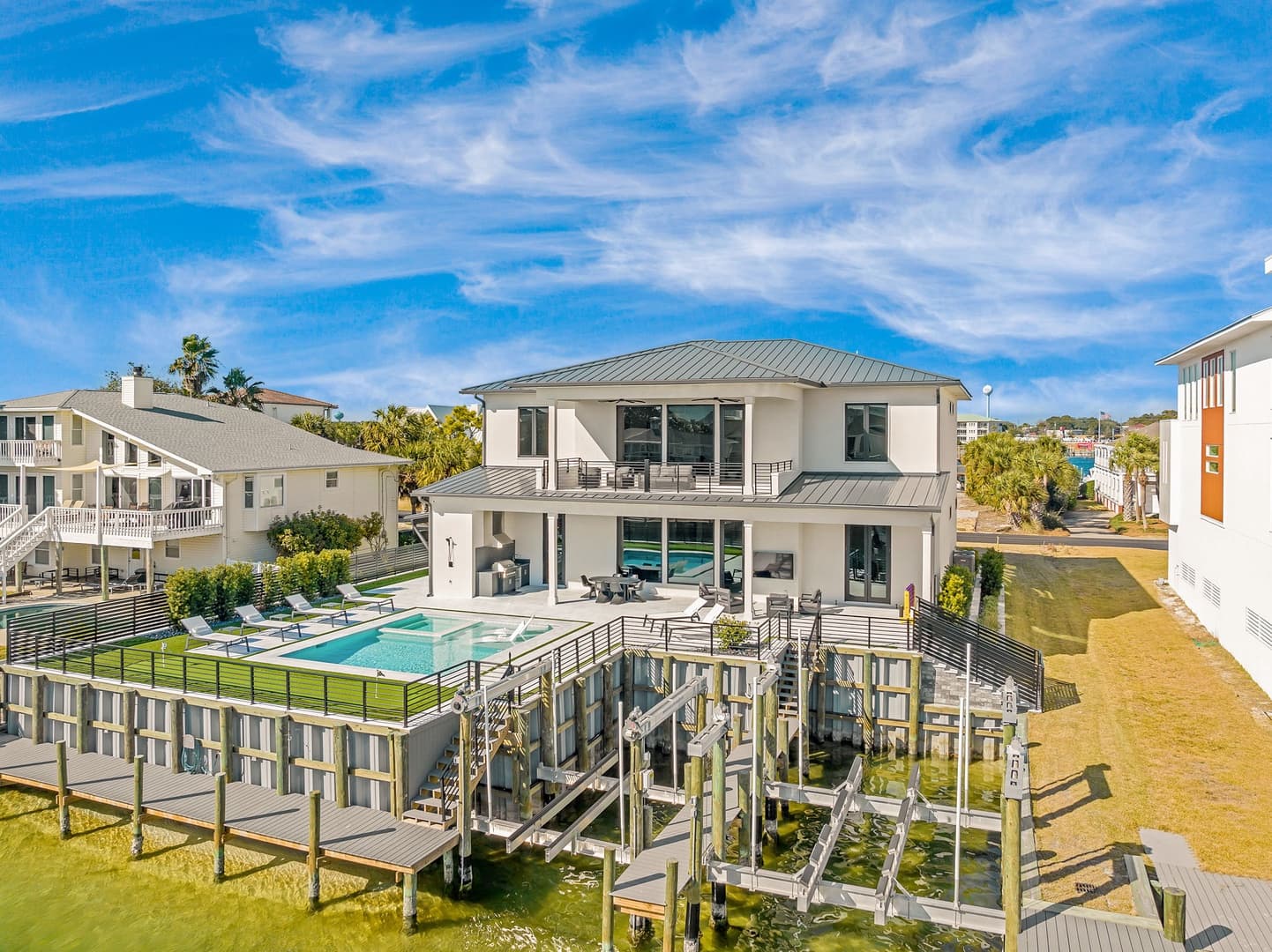 Isle Be Back - Image 65