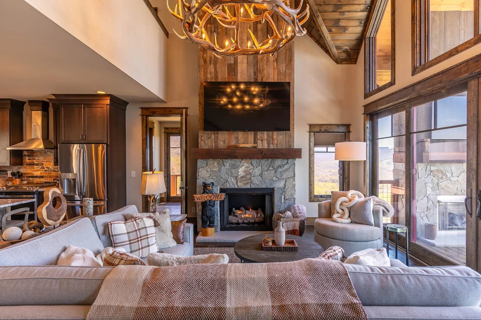 Bear Haven Hideaway - Image 2