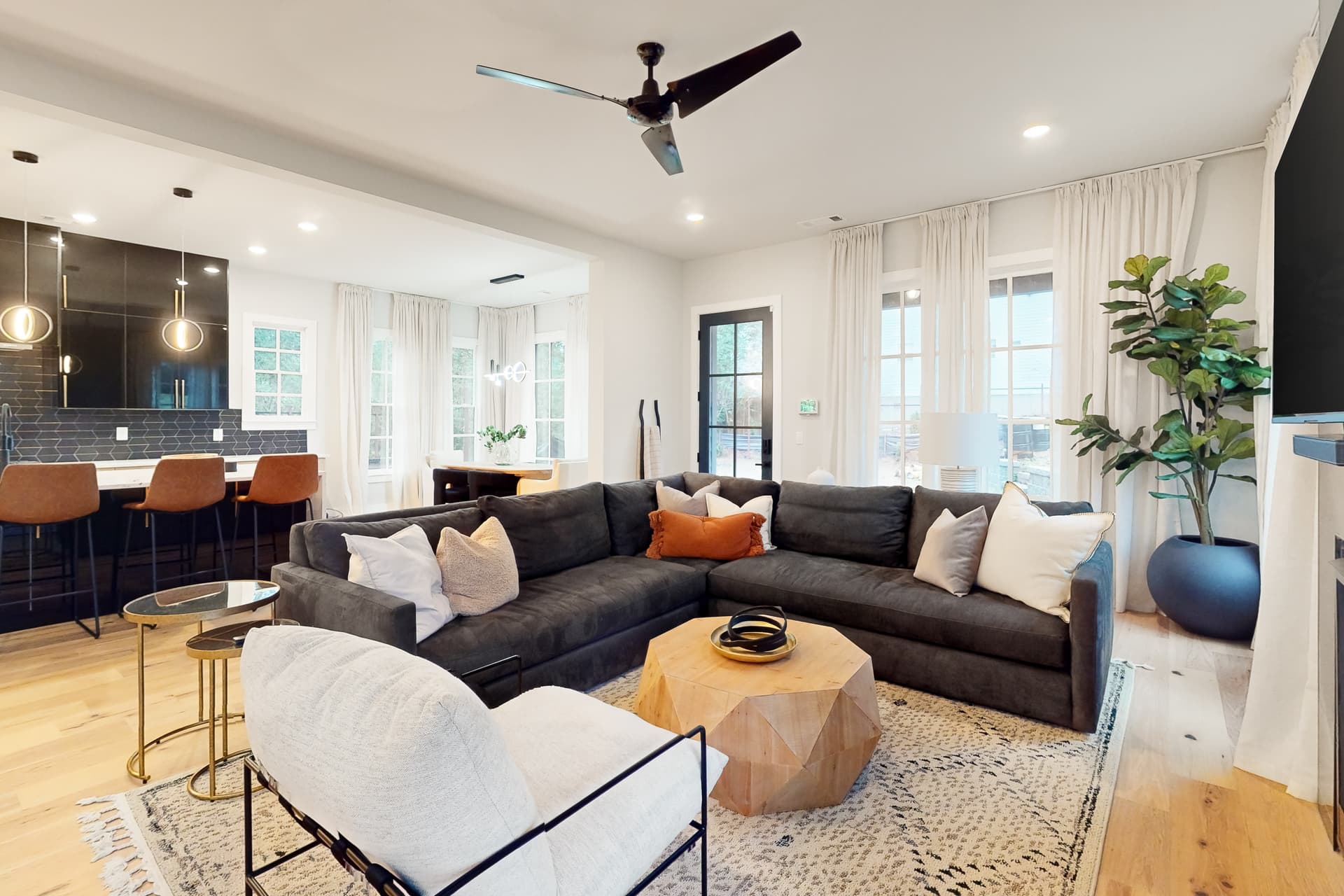 Atlanta Townhome - Image 2