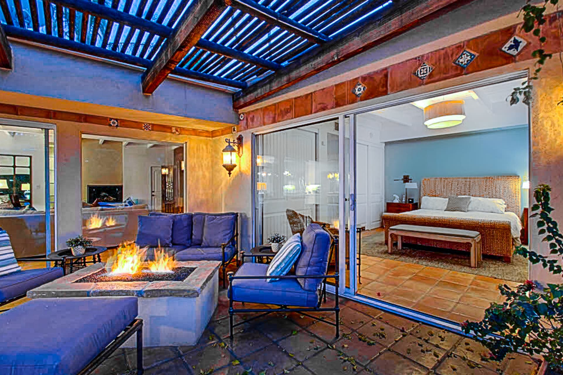 Club 1070 Home - Image 31