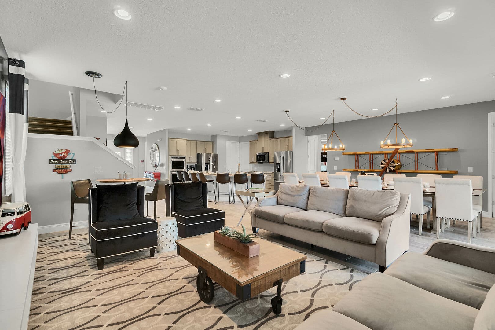 Adventurer Estate - Image 2