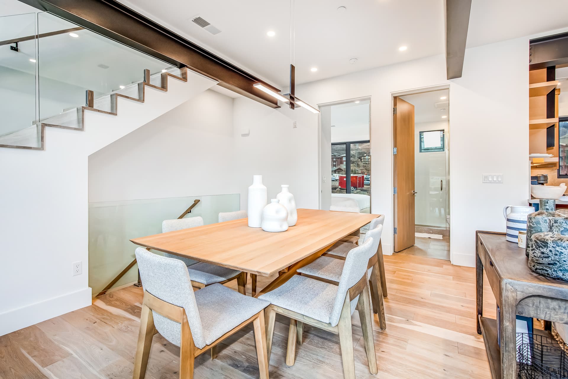 Ridgeline Elegance Place - Image 5