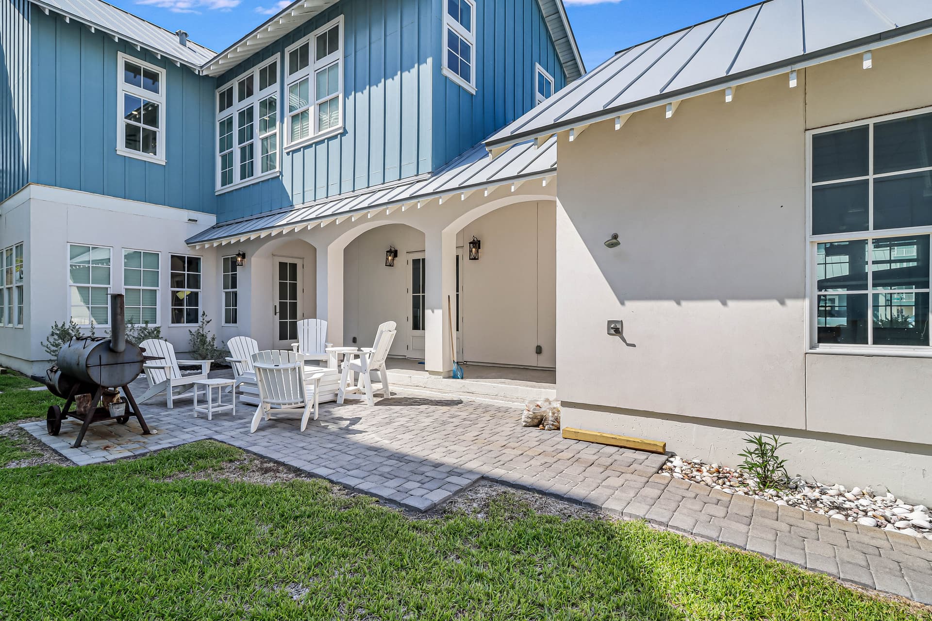 Sunset House - Image 41