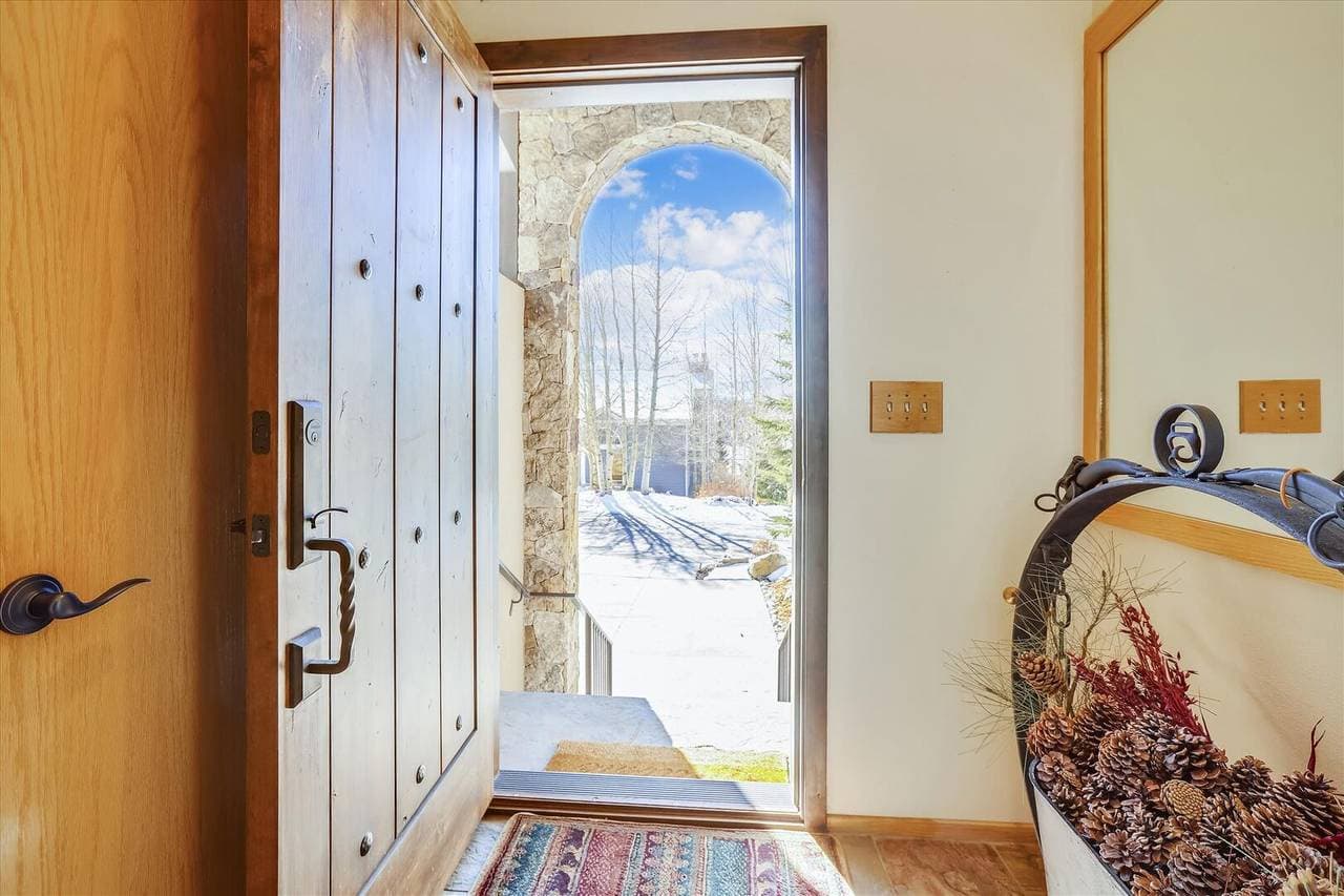 Corinthian Bella Vista - Image 17