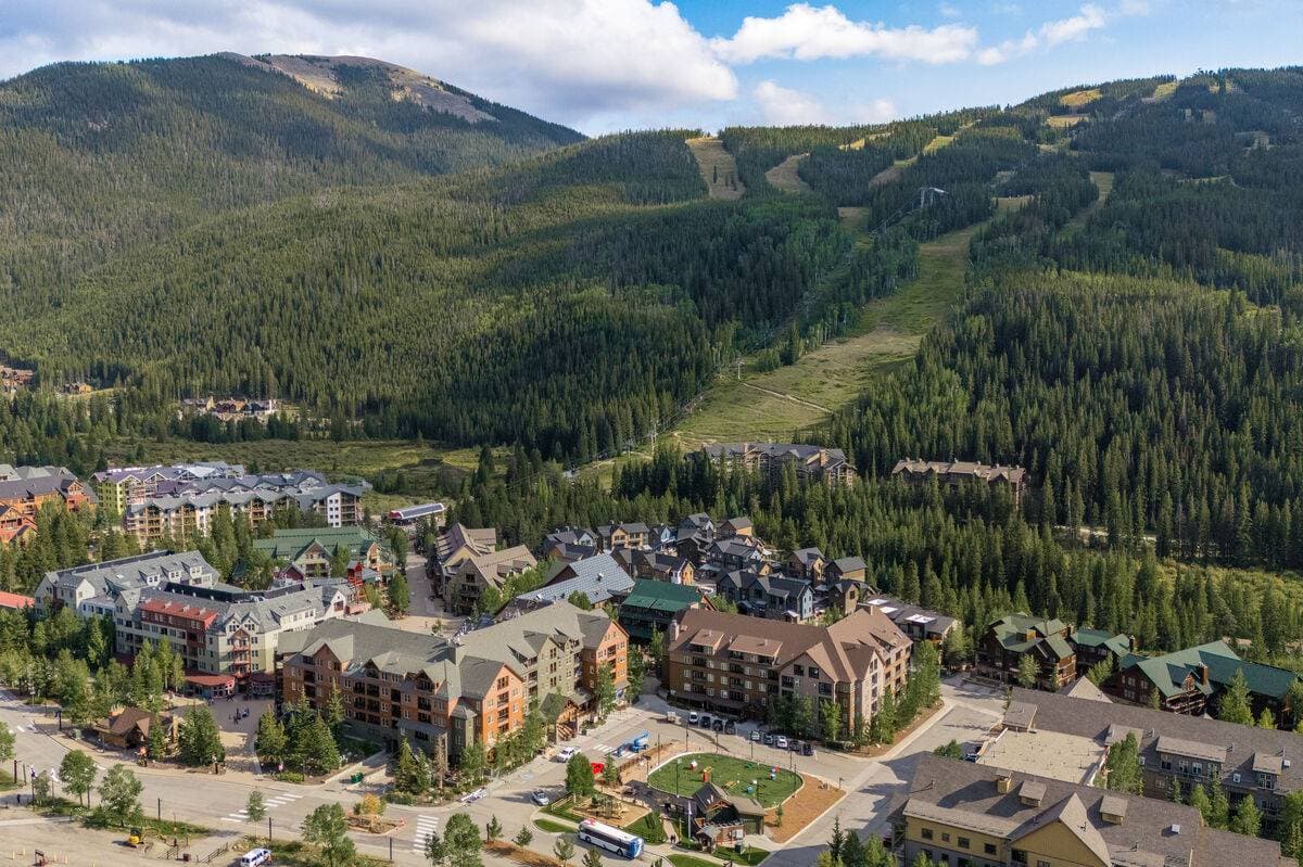 Four Sisters - Image 120