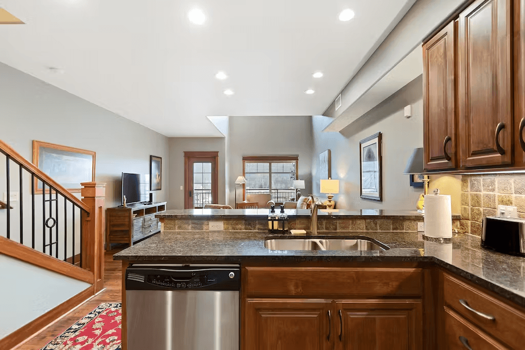 Fabulous Riverstone Retreat - Image 20