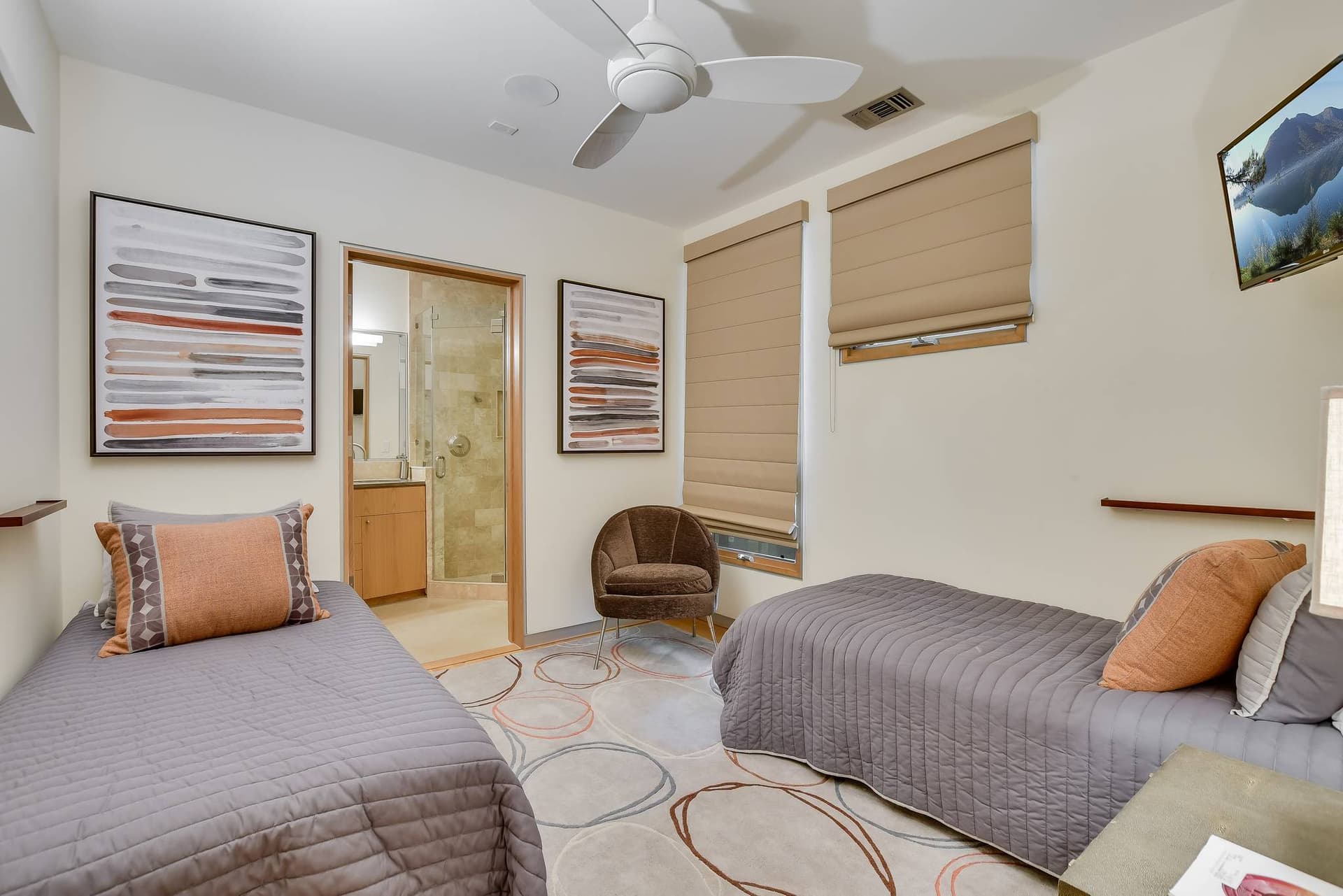 Waterfalls on the Lake Villa - Image 40