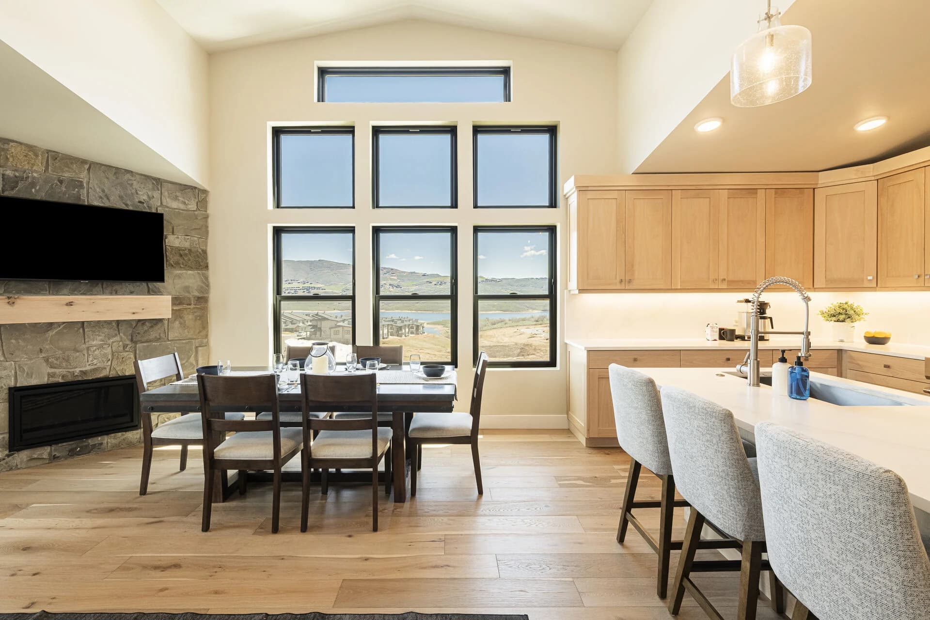 Mayflower Lakeside #45-304 - Image 10