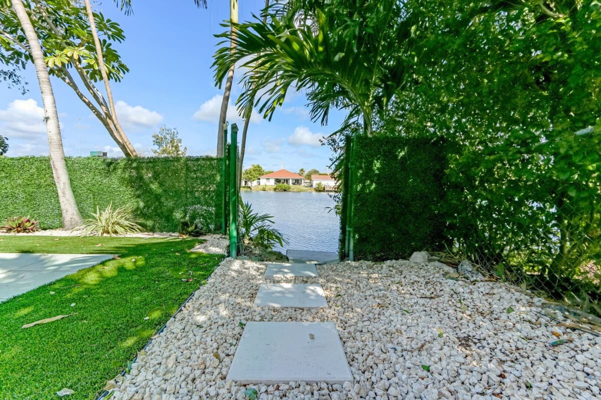 Hallandale Beach Home - Image 21