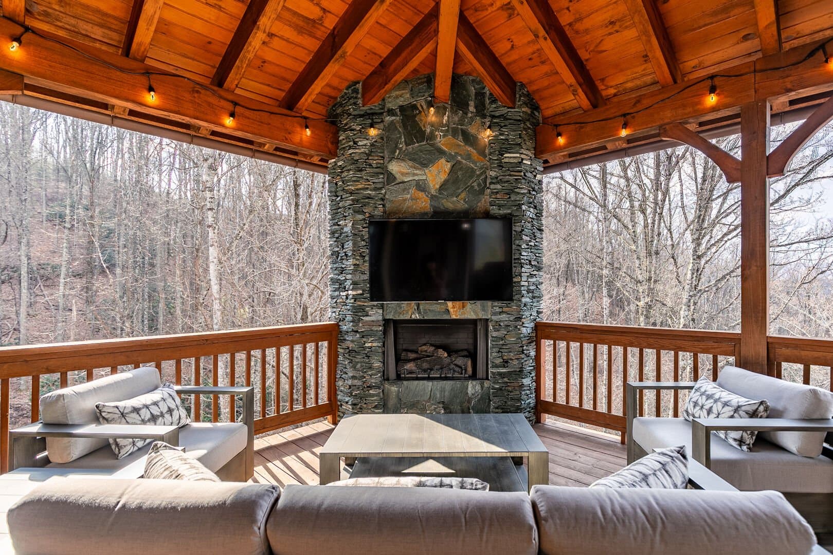 Blue Hole Lodge - Image 4