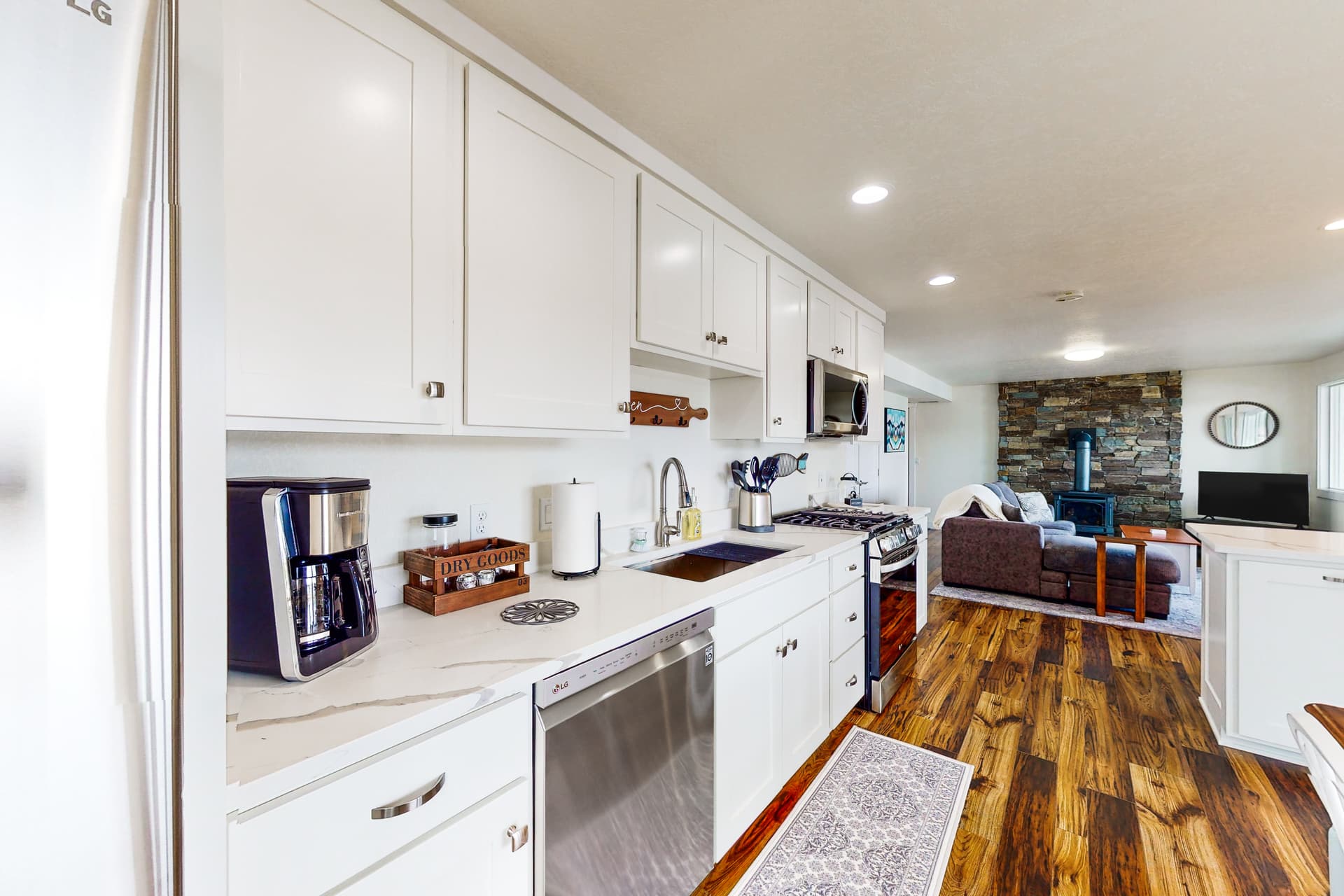 River House - Image 25