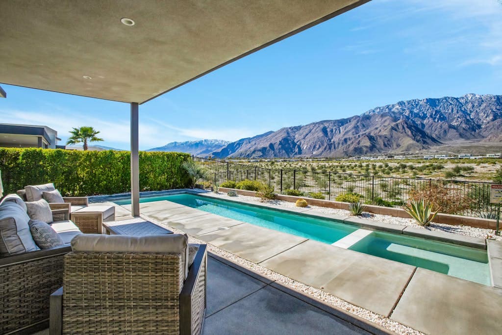 Majestic Mountain View - Image 13