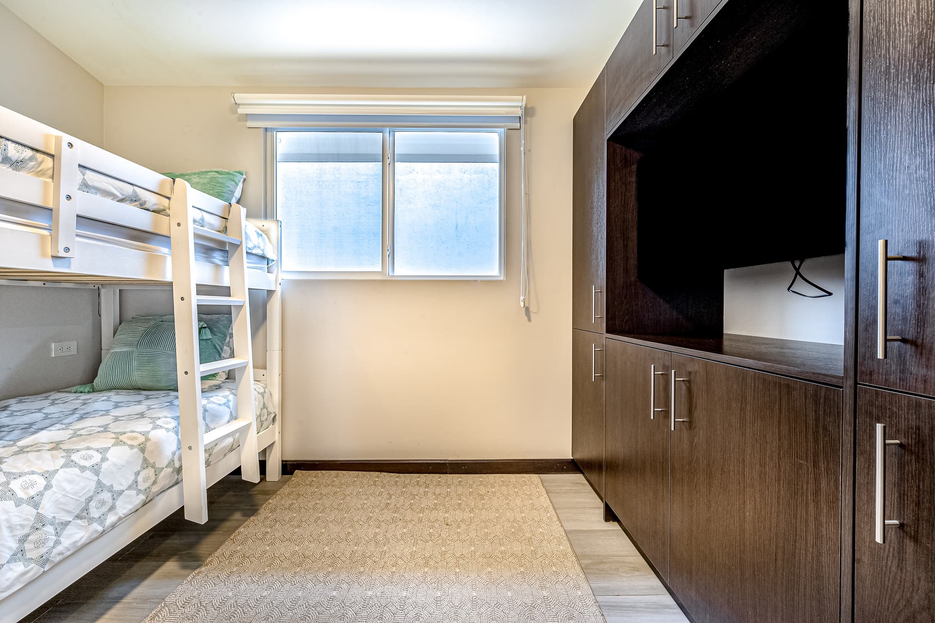 Break Point Condo - Image 13