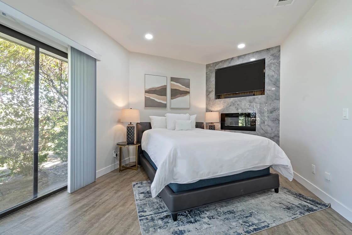 Edgy House - Image 14