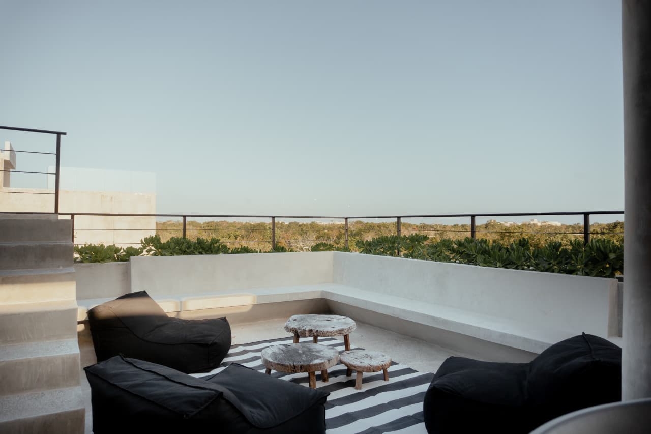 Luxe Jungle Loft - Image 5