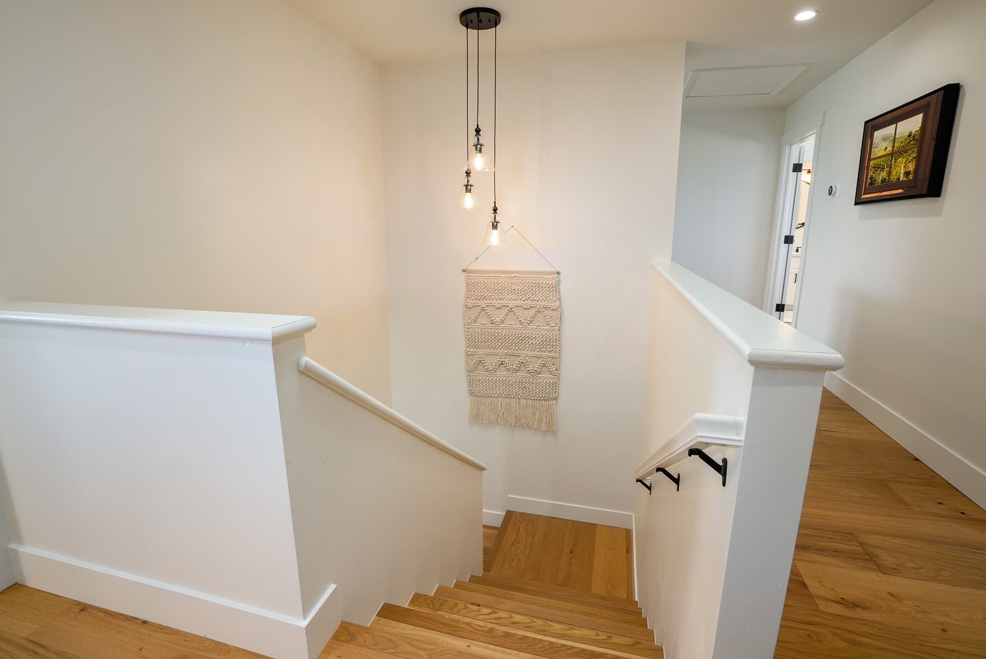 Mira Vista Heights - Image 30