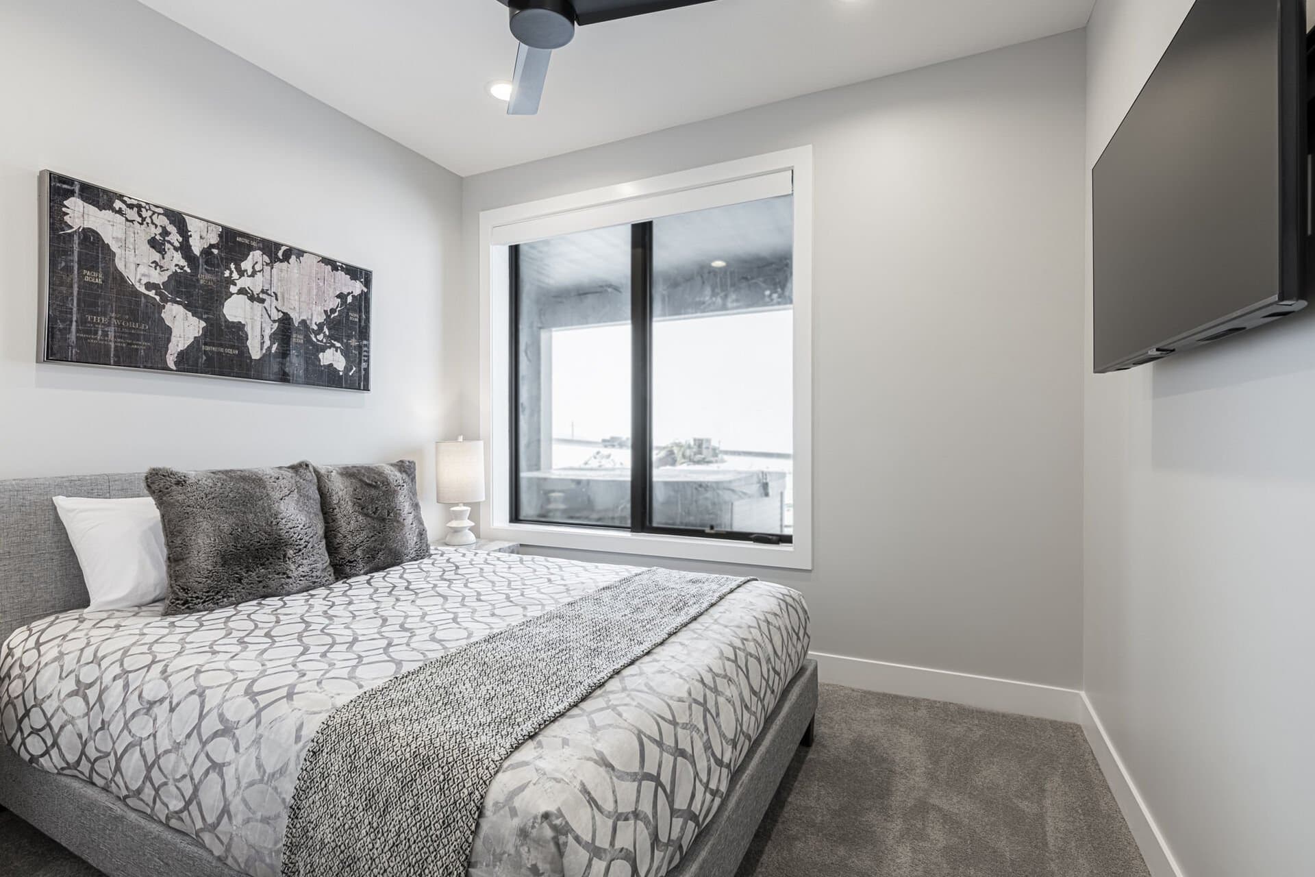 Hideout Epic View - Image 23