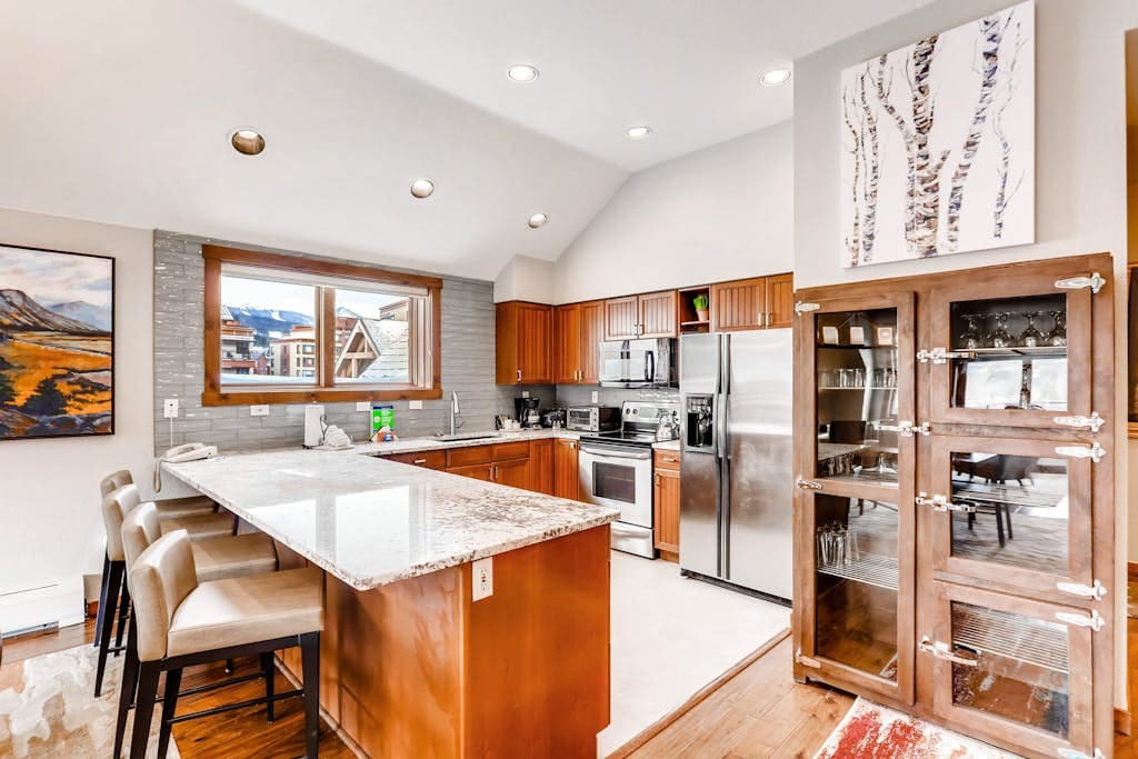 Main Street Condo #3401 - Image 5