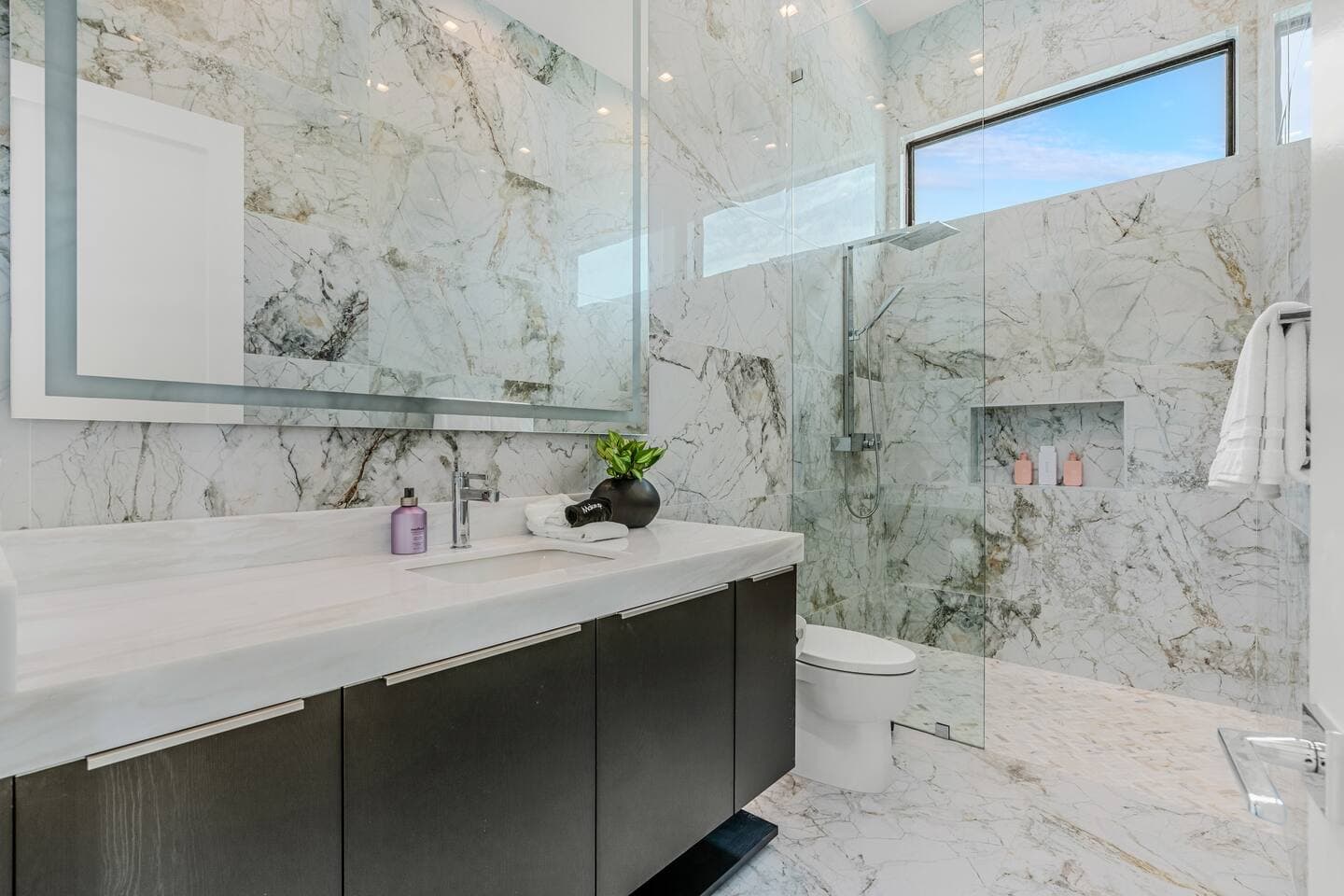 Bravo Villa #3 - Image 39