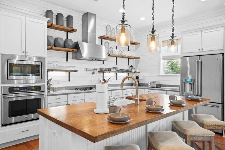 Blue Whale Bungalow - Image 5