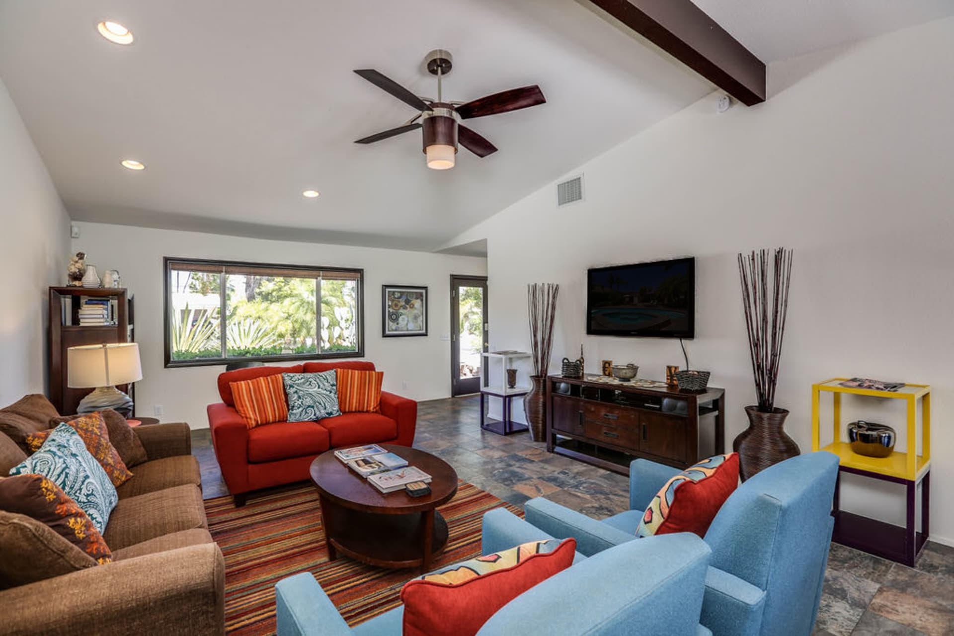 Poolside Terrace - Image 4