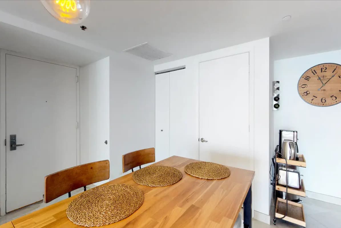 Iconic Views - Image 8