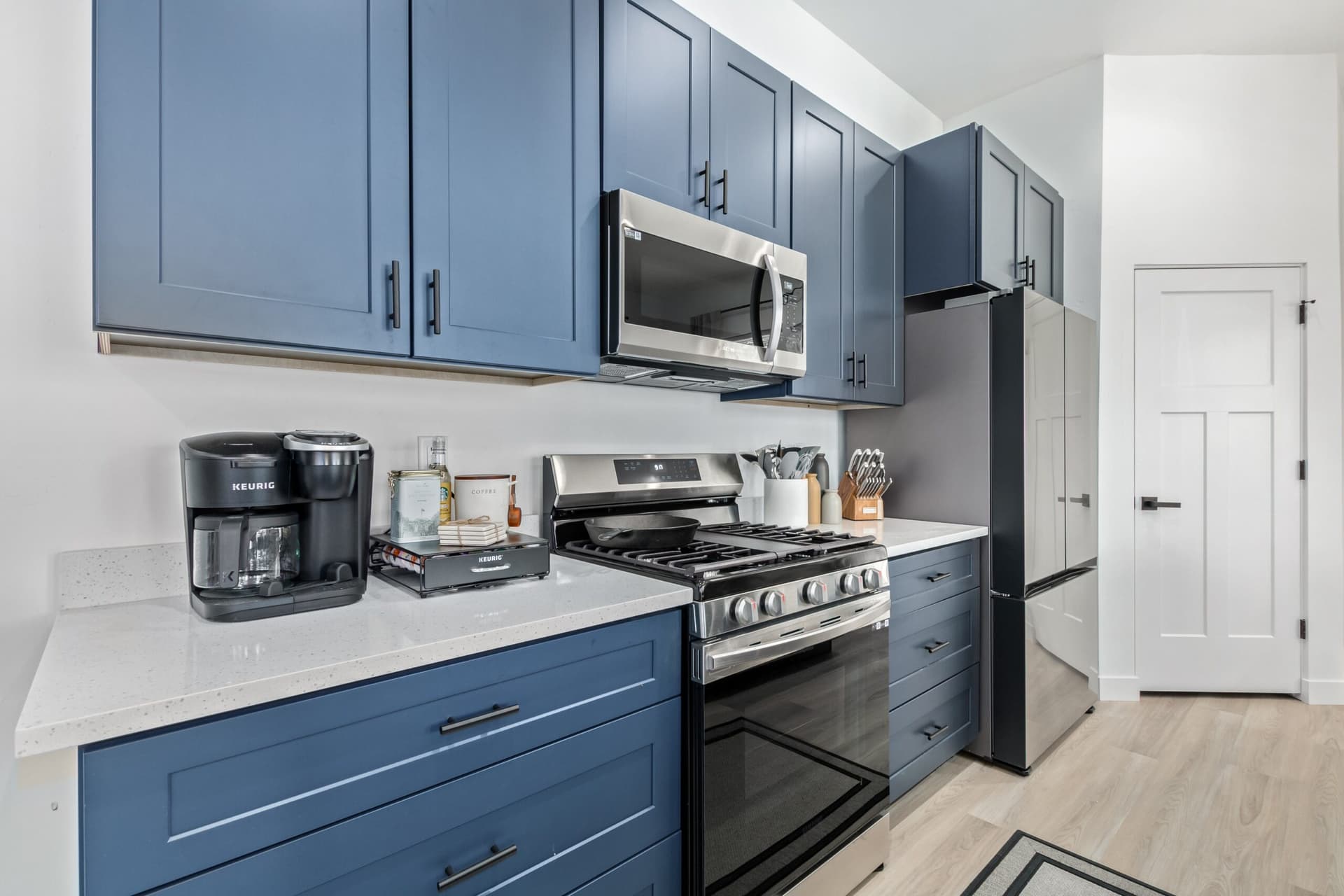 Le Cabin Noir - Image 12