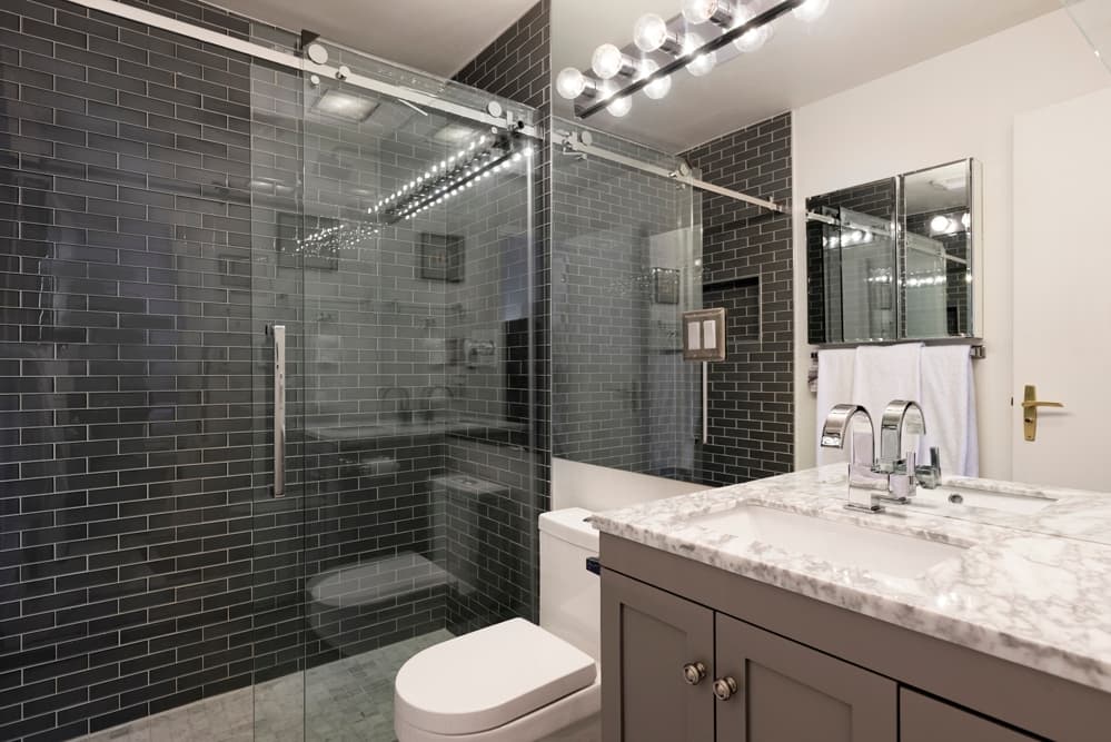 Chateau Snow - Image 3