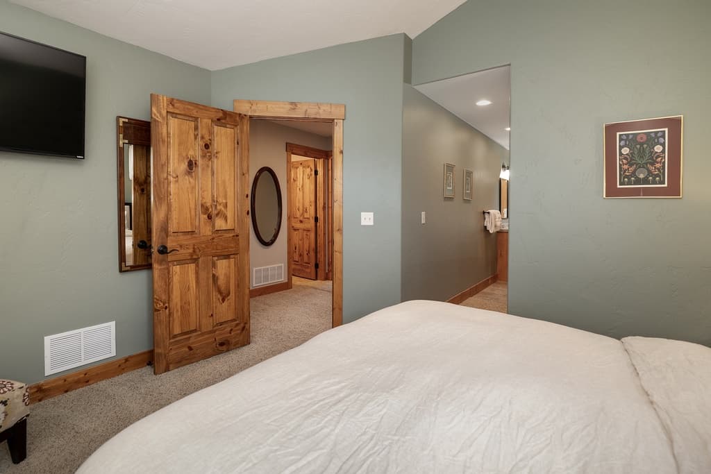 Everview Heights Townhouse - Image 9