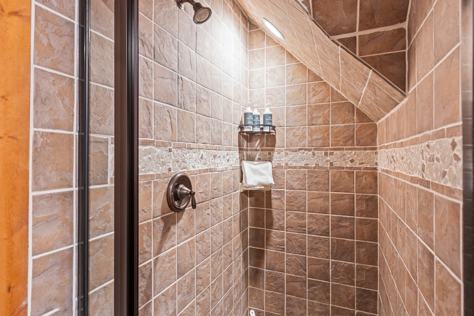 Unforgotten Utopia - Image 45