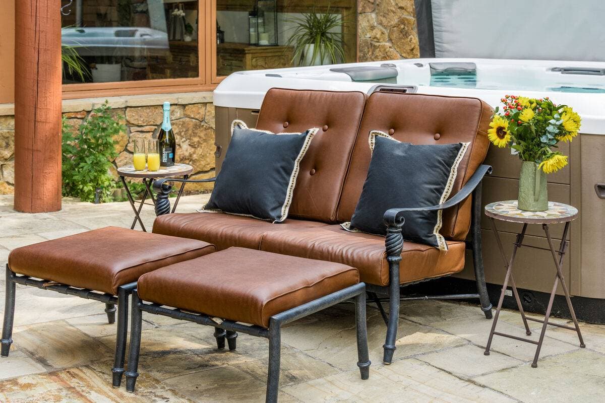 Four Sisters - Image 114