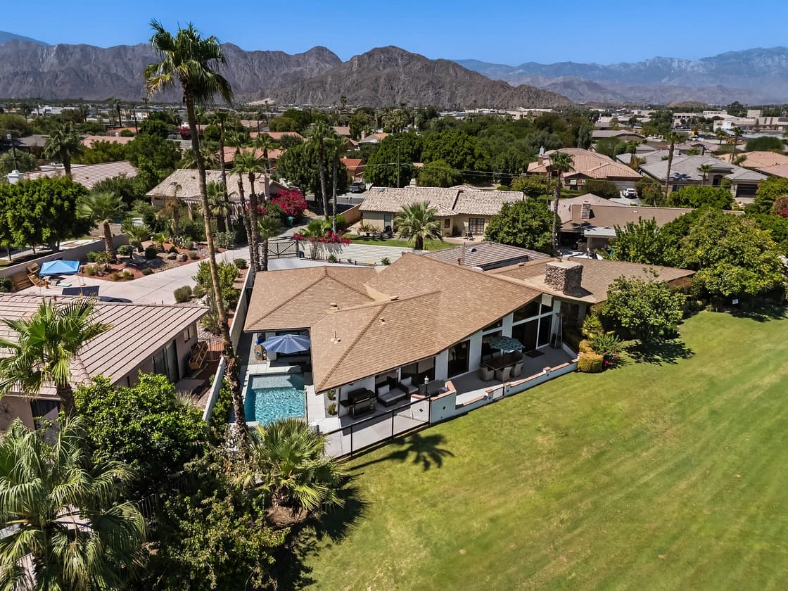 Edgy House - Image 33